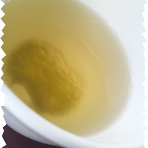 花粉の目のかゆみに渋～い濃い緑茶